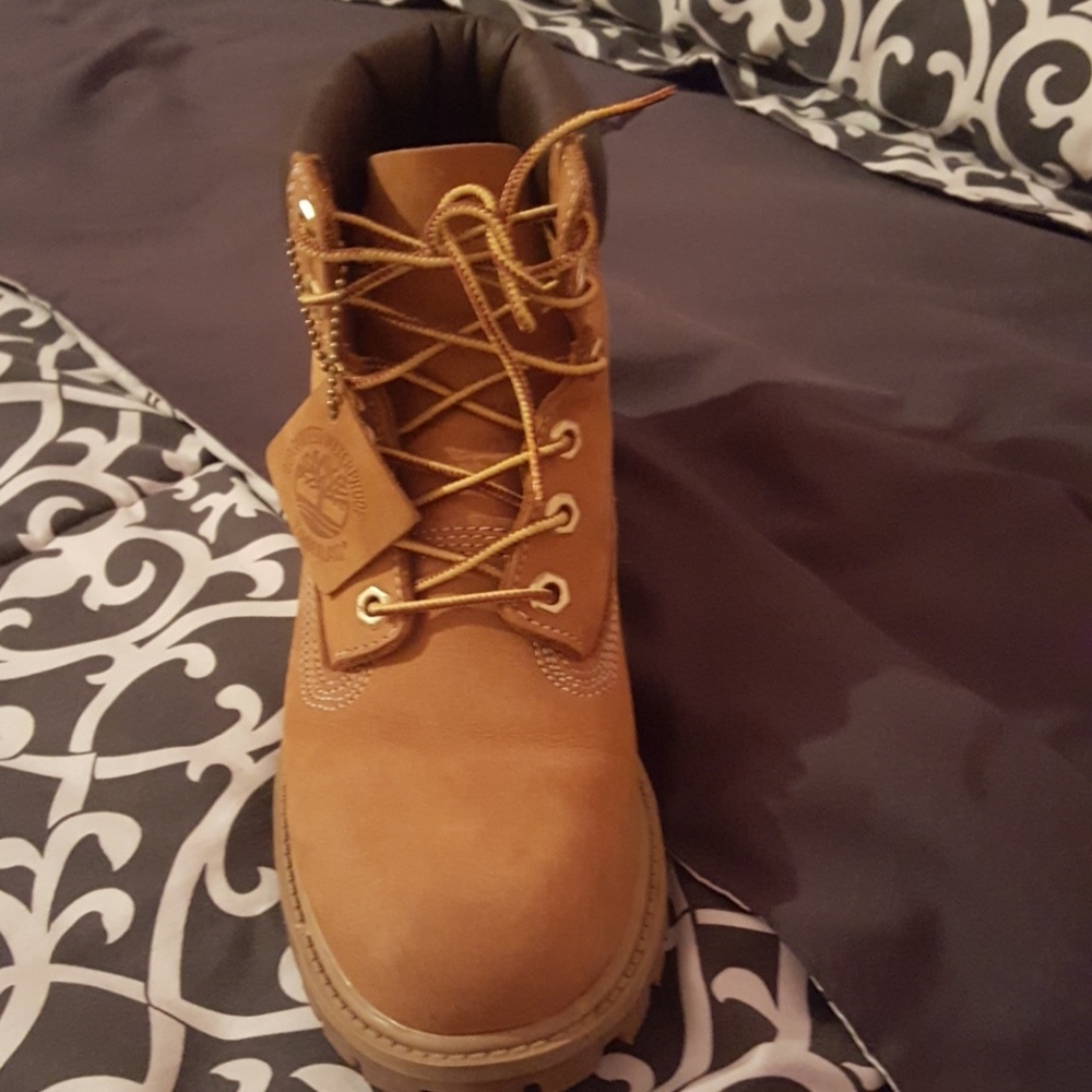 Timberlands - Picture 2 of 4